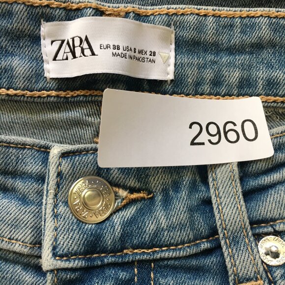 Zara High-Rise Bootcut Jean Womens 6 Raw Hem 26" Inseam Excellent - Picture 13 of 13